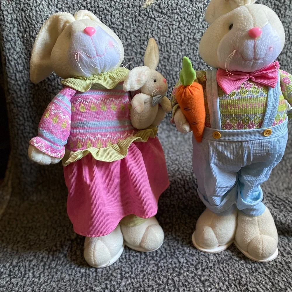 Adorable Bunny Couple Decor - Picture 1 of 11